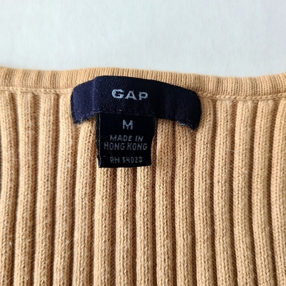 Gap knitted sweater tan color size M - Picture 3 of 4